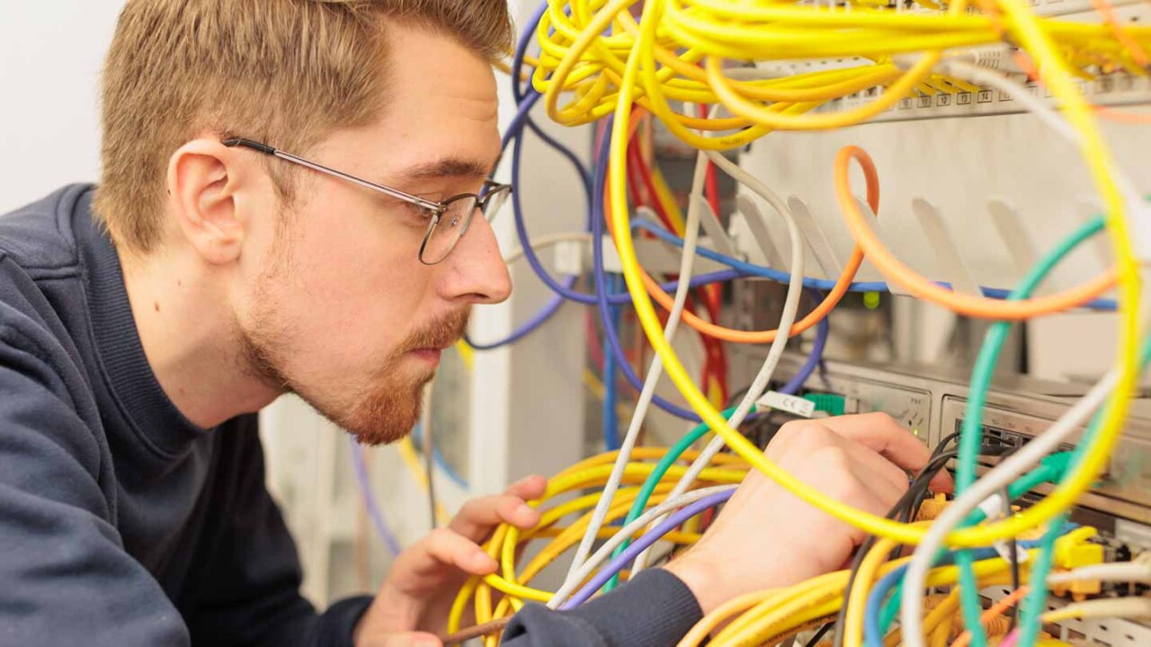 dil-ev-it-ausbildung-netzwerk-technik dil-ev-it-ausbildung-netzwerk-technik